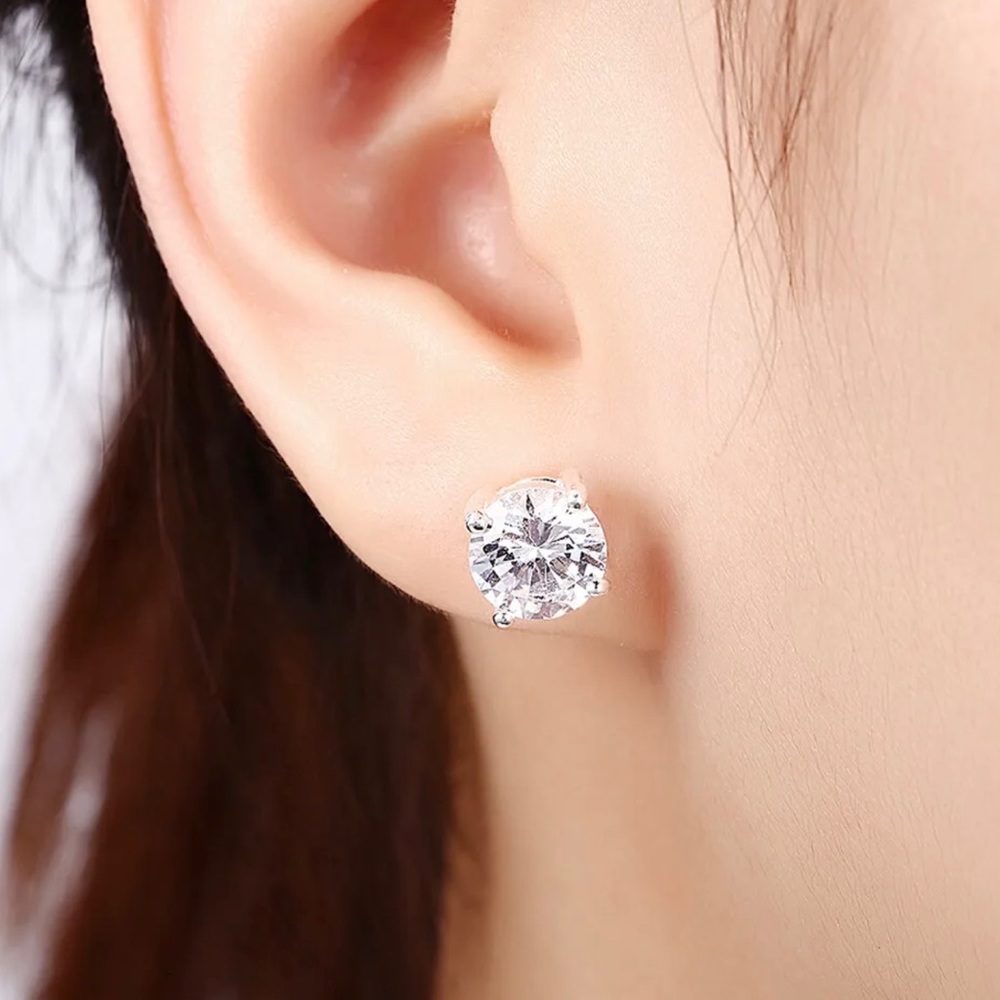 925 sterling Silver crystal stud Earrings - Picture 3 of 3